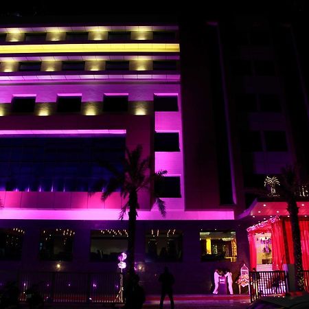 The Palm Court Hotel Ludhiana Ngoại thất bức ảnh