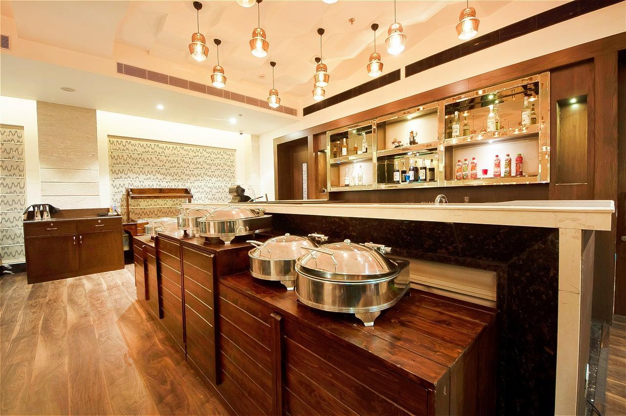 The Palm Court Hotel Ludhiana Ngoại thất bức ảnh