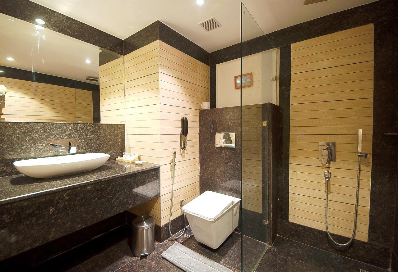 The Palm Court Hotel Ludhiana Ngoại thất bức ảnh